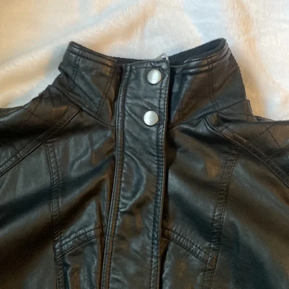 Faux Black Leather Jacket moto - Picture 8 of 11